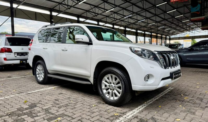 
								Toyota Prado 4.0 V6 Vx At full									