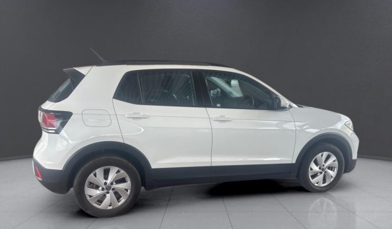 
								VOLKSWAGEN T-CROSS 1.0 TSI LIFE full									
