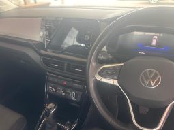 
										VOLKSWAGEN T-CROSS 1.0 TSI LIFE full									