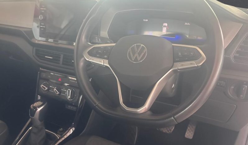 
								VOLKSWAGEN T-CROSS 1.0 TSI LIFE full									