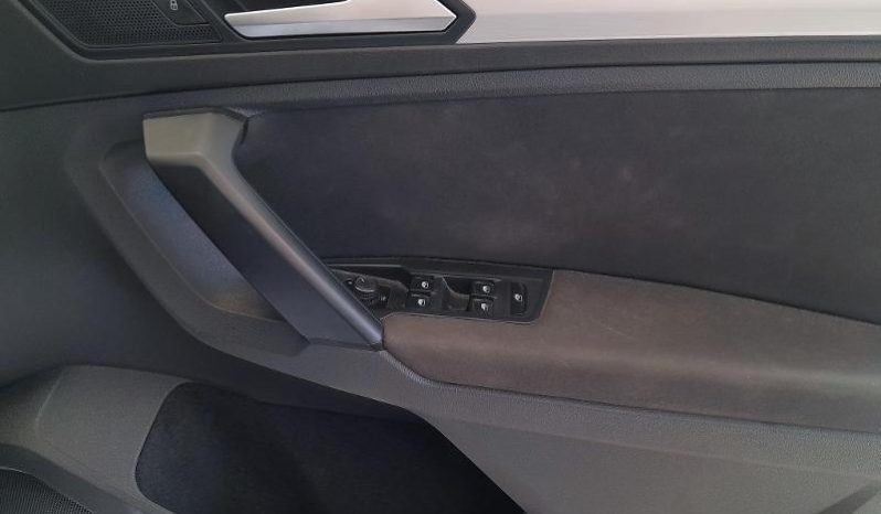 
								Volkswagen Tiguan 1.4 Tsi full									