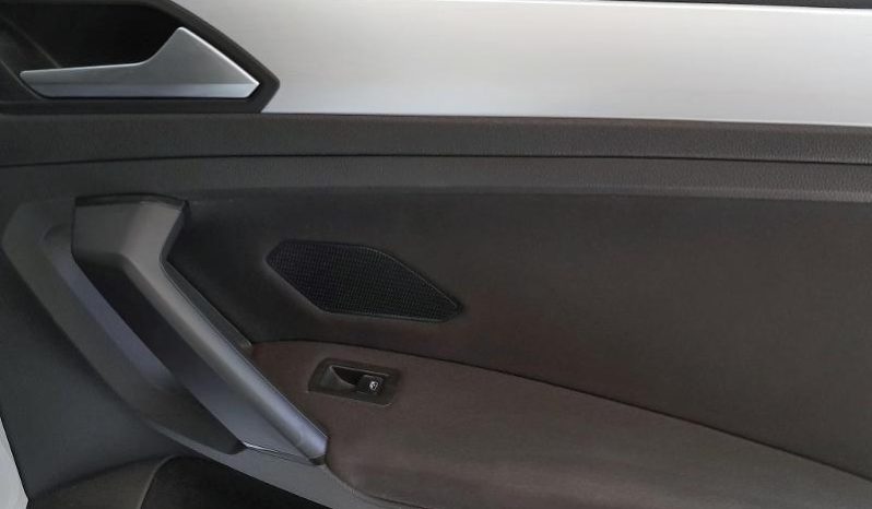 
								Volkswagen Tiguan 1.4 Tsi full									