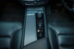 
										Volvo Xc60 B5 Essential Geartronic Awd full									