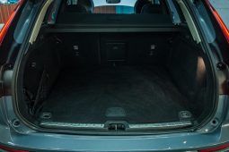 
										Volvo Xc60 B5 Essential Geartronic Awd full									