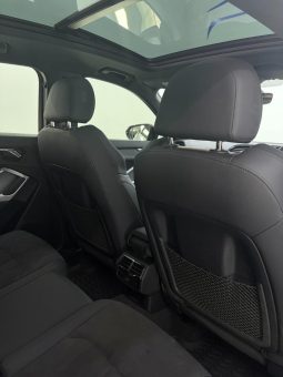 
										Audi Q3 35 Tfsi Black Edition full									