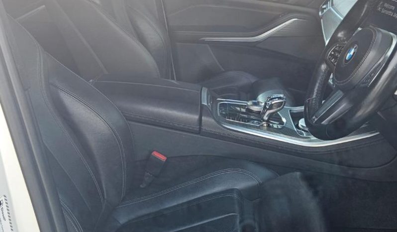 
								BMW X5 M50d Sport Steptronic full									