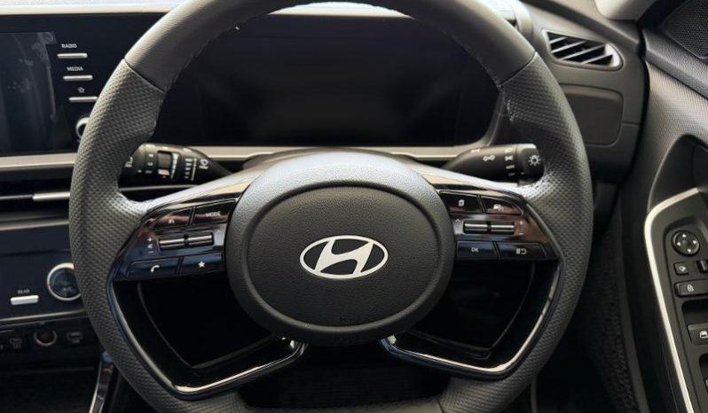 
								Hyundai Alcazar 2.0 Executive At full									