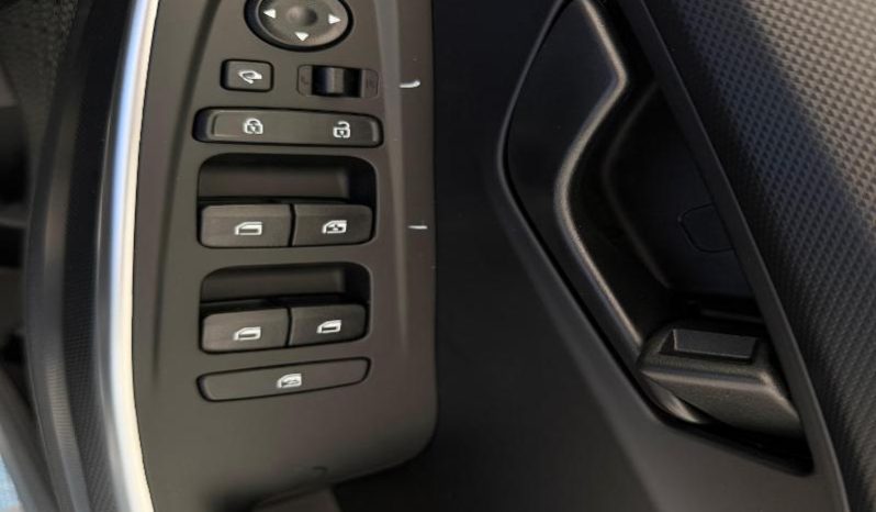
								Hyundai Alcazar 2.0 Executive At full									