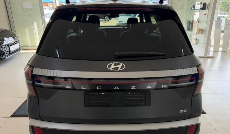 
								Hyundai Alcazar 2.0 Executive At full									