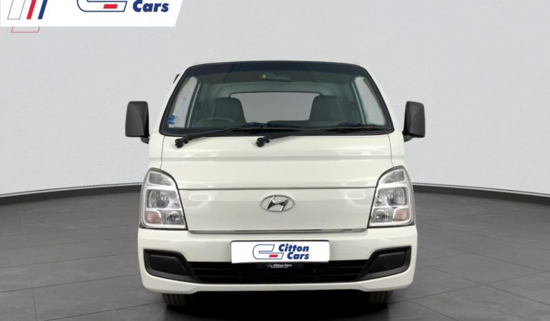 
								Hyundai H100 Bakkie 2.6D Deck full									