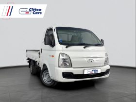 Hyundai H100 Bakkie 2.6D Deck