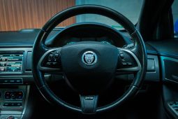 
										Jaguar Xf 5.0 V8 Supercharged R-S full									