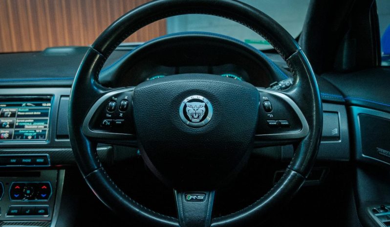 
								Jaguar Xf 5.0 V8 Supercharged R-S full									