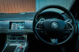 
										Jaguar Xf 5.0 V8 Supercharged R-S full									