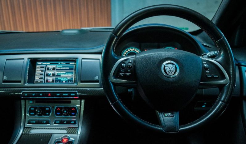 
								Jaguar Xf 5.0 V8 Supercharged R-S full									