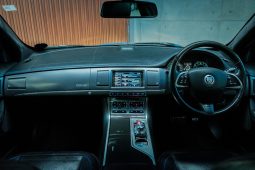 
										Jaguar Xf 5.0 V8 Supercharged R-S full									