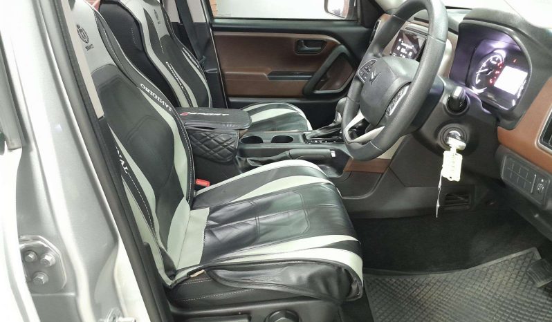 
								Mahindra SCORPIO-N SCORPIO-N 2.2D A/T (Z4) full									