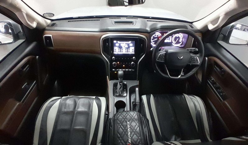 
								Mahindra SCORPIO-N SCORPIO-N 2.2D A/T (Z4) full									