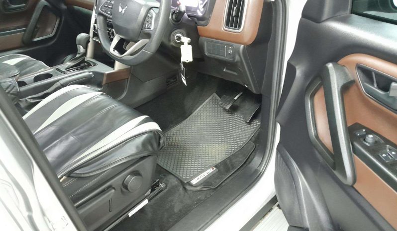 
								Mahindra SCORPIO-N SCORPIO-N 2.2D A/T (Z4) full									