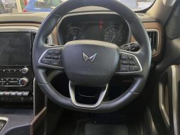 
										Mahindra Scorpio N Z8 4X4 At full									