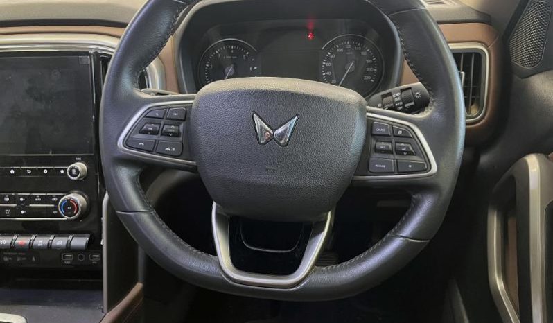 
								Mahindra Scorpio N Z8 4X4 At full									