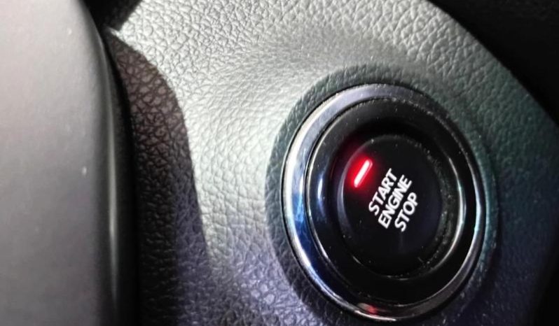 
								Mahindra Xuv300 1.5D W8 full									