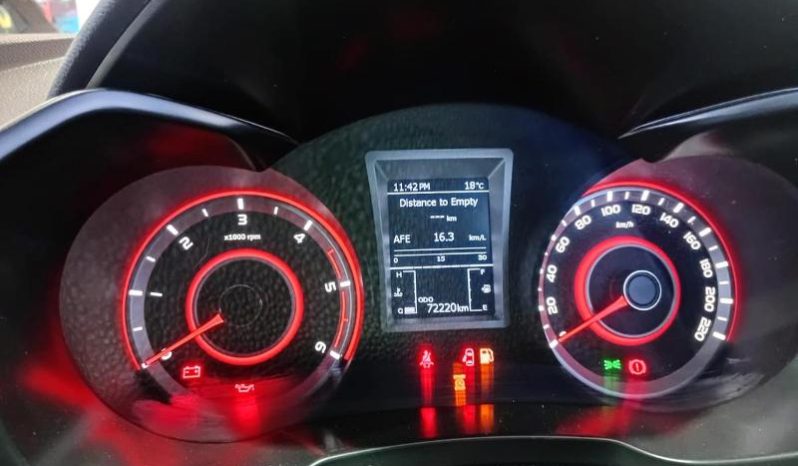 
								Mahindra Xuv300 1.5D W8 full									