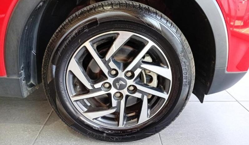 
								Mahindra Xuv300 1.5D W8 full									