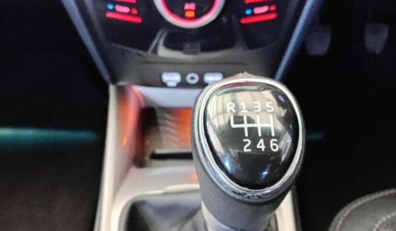 
								Mahindra Xuv300 1.5D W8 full									