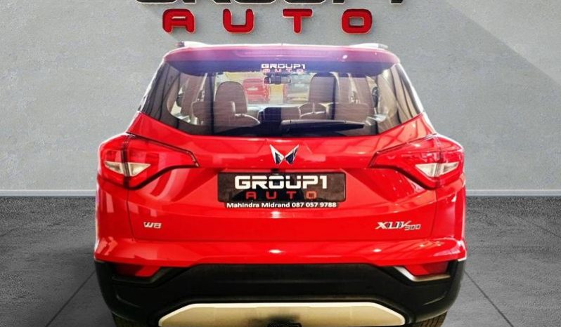 
								Mahindra Xuv300 1.5D W8 full									