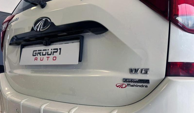 
								Mahindra Xuv500 2.2 Crde Mhawk W6 At full									