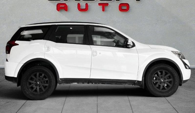 
								Mahindra Xuv500 2.2 Crde Mhawk W6 At full									