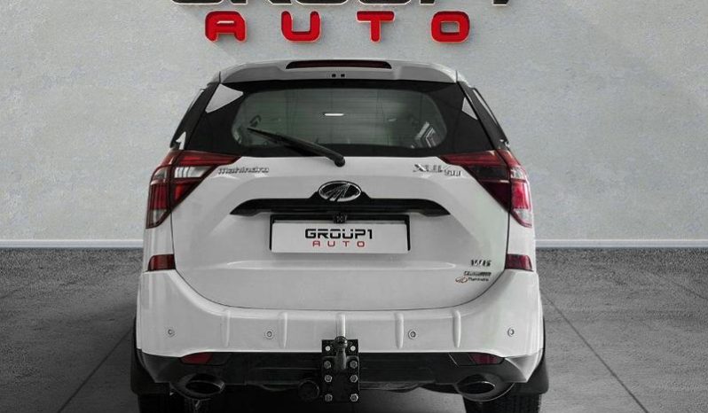 
								Mahindra Xuv500 2.2 Crde Mhawk W6 At full									