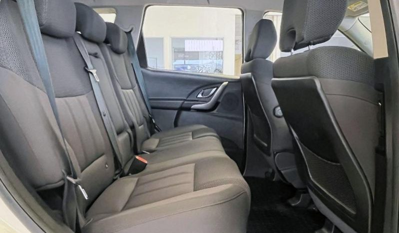 
								Mahindra Xuv500 2.2 Crde Mhawk W6 At full									
