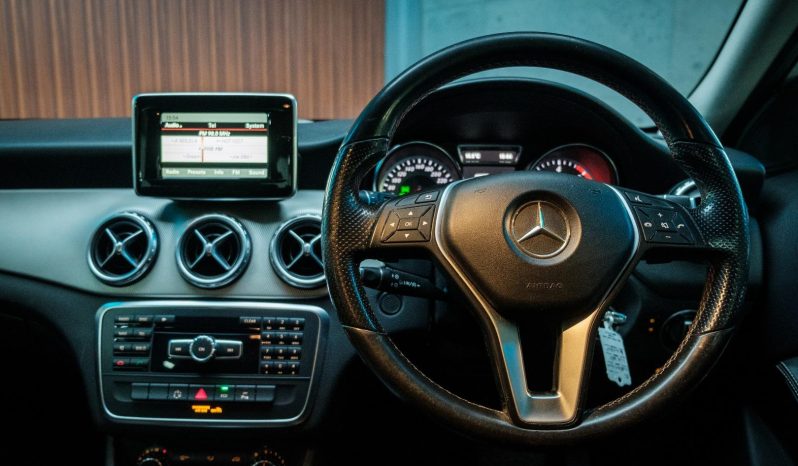 
								Mercedes Benz Gla Gla 200 Cdi 7G-Dct full									