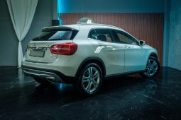 
										Mercedes Benz Gla Gla 200 Cdi 7G-Dct full									