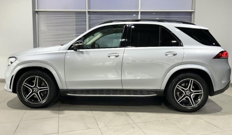
								Mercedes Benz Gle Suv 300d 4matic 9G-Tronic full									