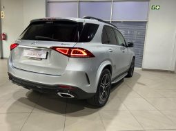 
										Mercedes Benz Gle Suv 300d 4matic 9G-Tronic full									