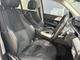 
										Mercedes Benz Gle Suv 300d 4matic 9G-Tronic full									