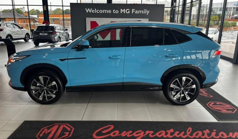
								MG Hs 1.5T Luxury At full									