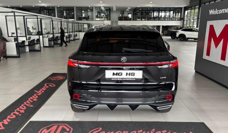 
								MG Hs 1.5T Luxury At full									