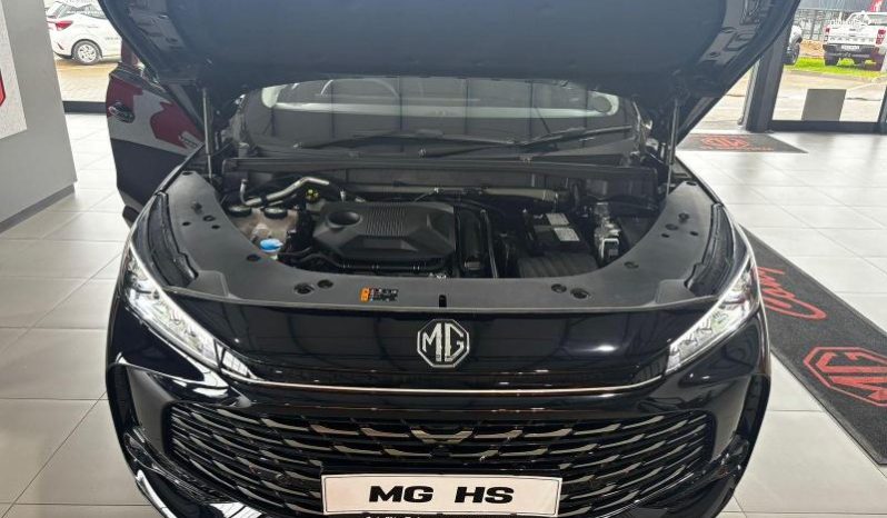 
								MG Hs 1.5T Luxury At full									