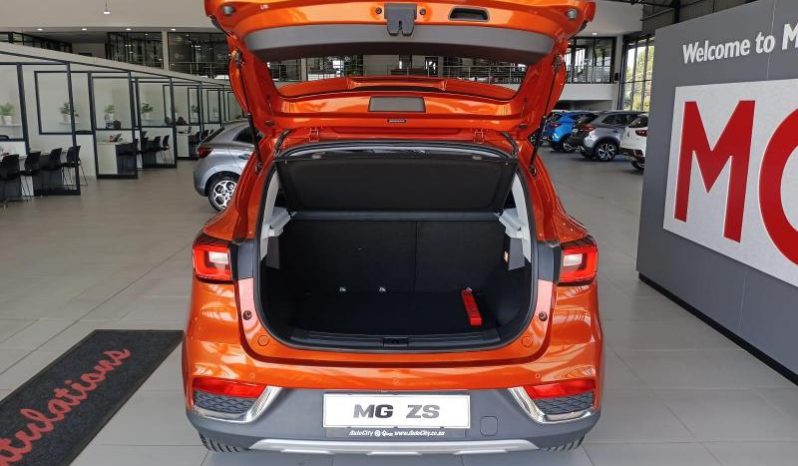
								MG Zs 1.5 Luxury At full									