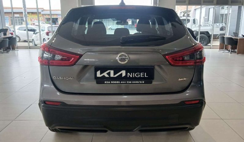 
								Nissan Qashqai QASHQAI 1.2T ACENTA CVT full									