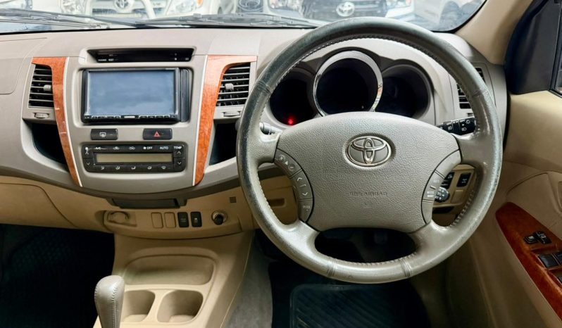 
								Toyota Fortuner 3.0 D-4D R/body At full									