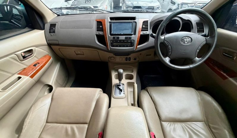 
								Toyota Fortuner 3.0 D-4D R/body At full									