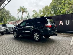 
										Toyota Fortuner 3.0 D-4D R/body At full									