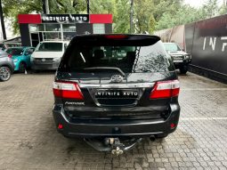 
										Toyota Fortuner 3.0 D-4D R/body At full									