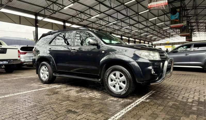 
								Toyota Fortuner 3.0 D-4D R/body At full									