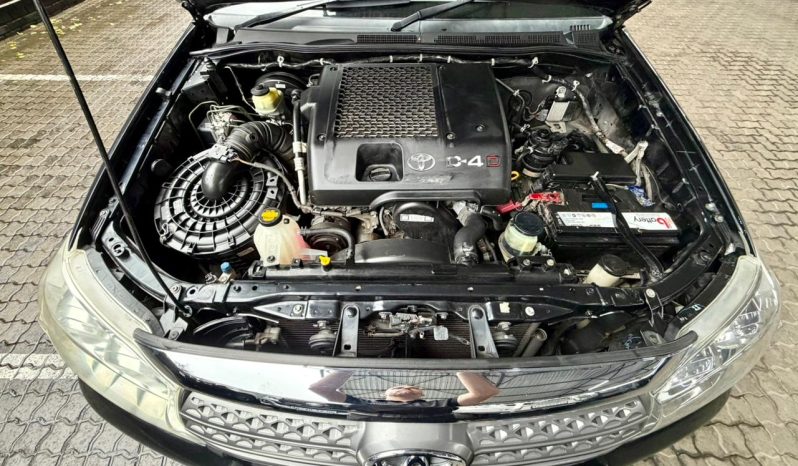 
								Toyota Fortuner 3.0 D-4D R/body At full									